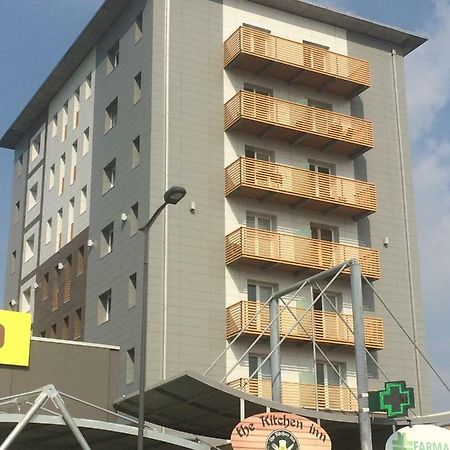 Condominio La Torre 1 Galliate Екстер'єр фото